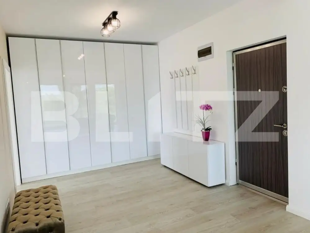 Apartament 3 camere, 80 mp, 2 balcoane, 2 bai, zona UMF