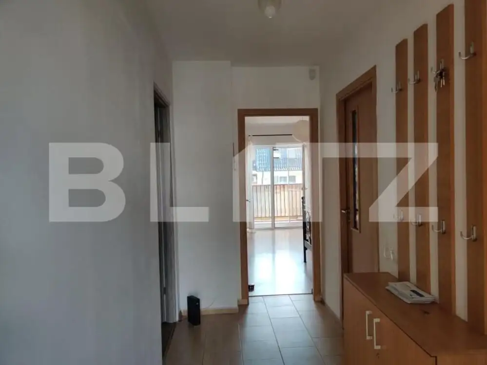 Apartament decomandat de 2 camere, 50mp, etaj intermediar str. Byron