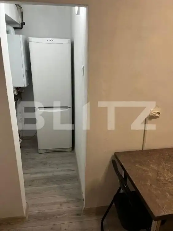 Apartament 2 camere decomandat, 63 mp, Calea Bucuresti, zona Piata Mare