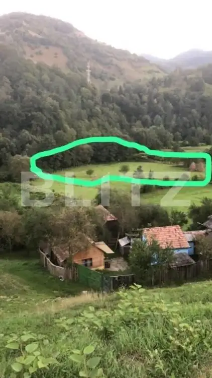 Teren intravilan, 5000 mp, situat lângă râul Arieș, comuna Muncel 