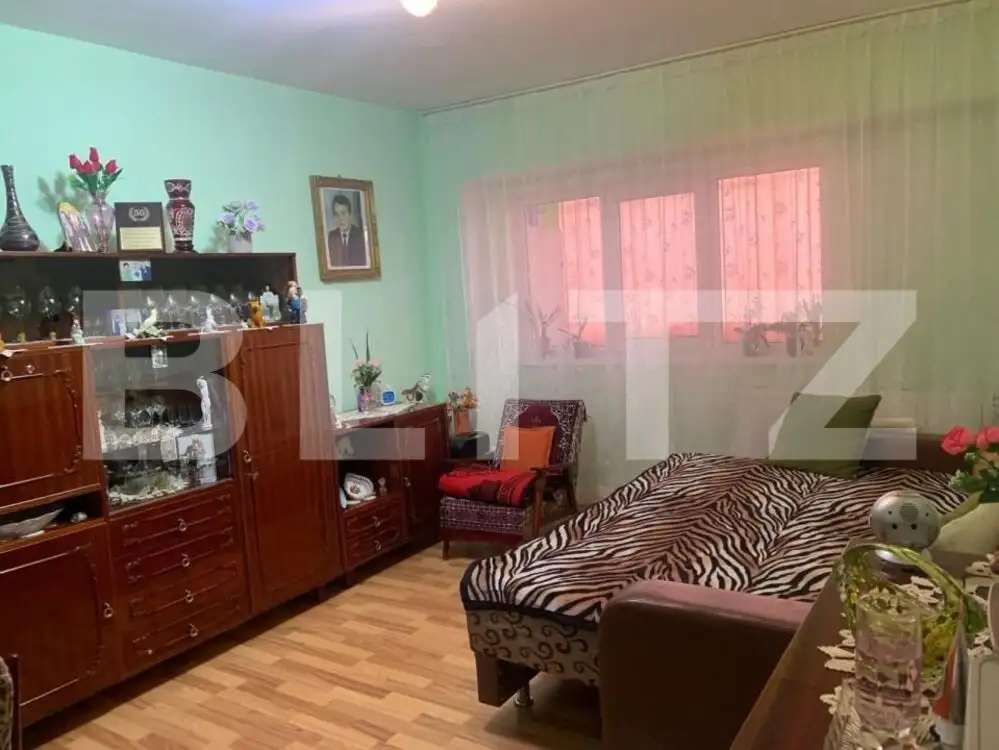 Apartament, 3 camere decomandate, 65mp, zona Zorilor