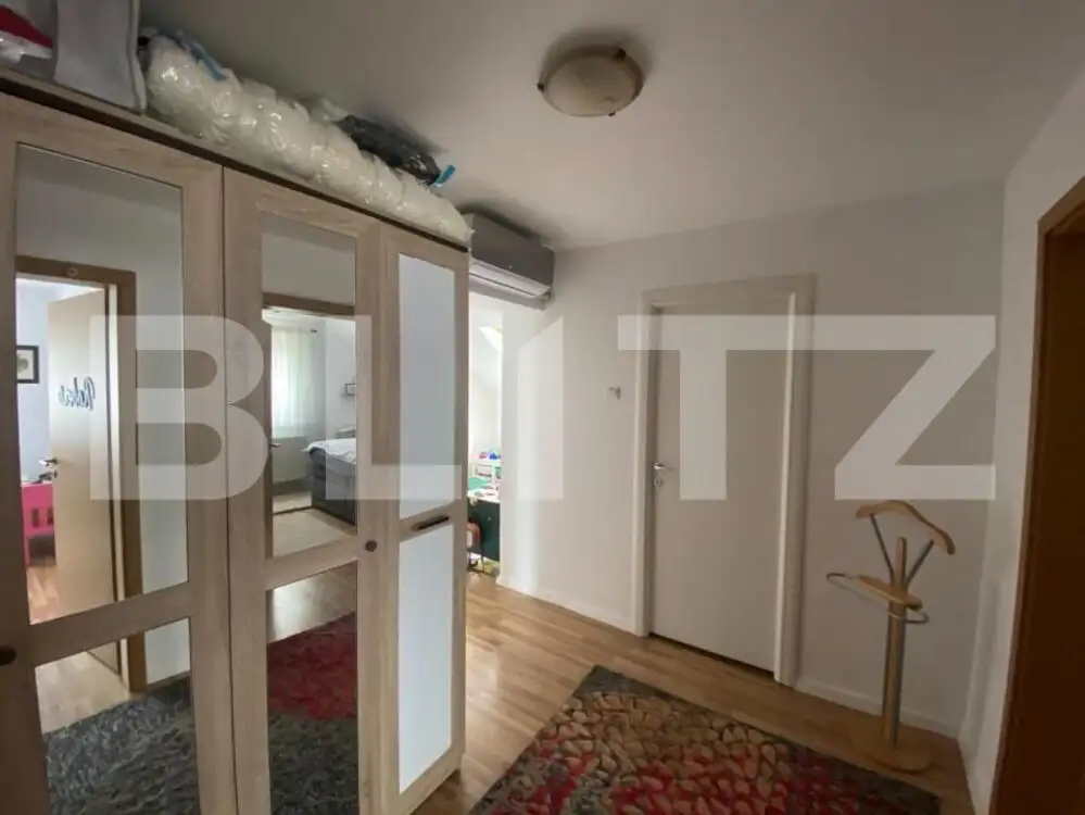 Apartament 3 camere la vila, 125mp, cu garaj, zona Kaufland-Micesti