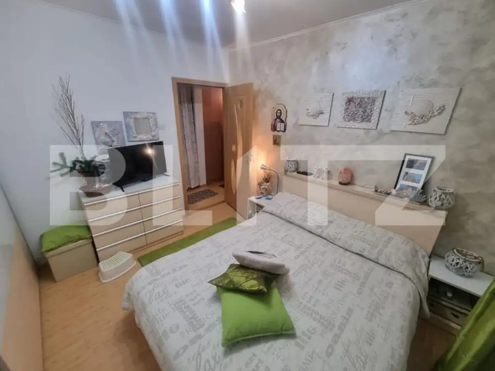 Apartament 3 camere decomandat, 68 mp utili, Craiovita Noua, zona-Orizont