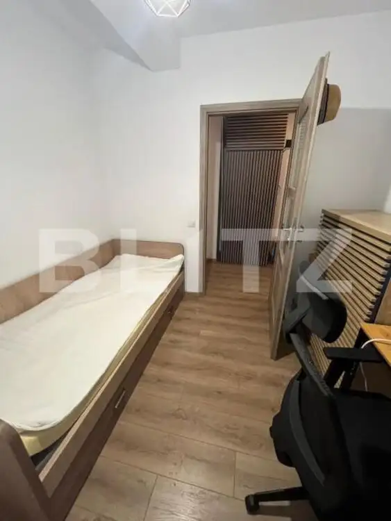 Apartament 3 camere, semidecomandat, parcare, zona Piata Abator