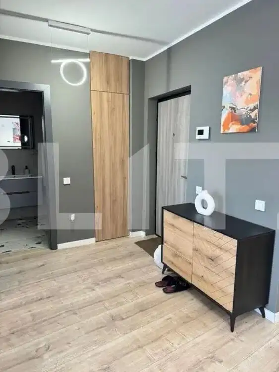 Apartament LUX de 2 camere, etaj intermediar, S-E, zona Piata Mihai Viteazul