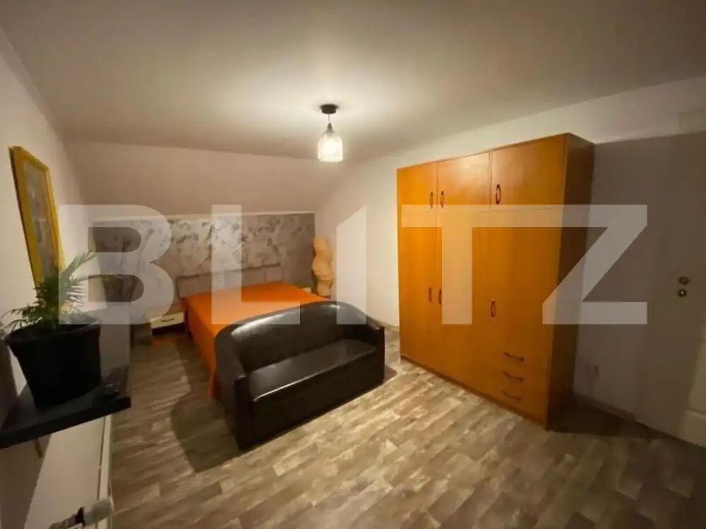 Apartament in vila, 3 camere, 90 mp, zona Calea Severinului