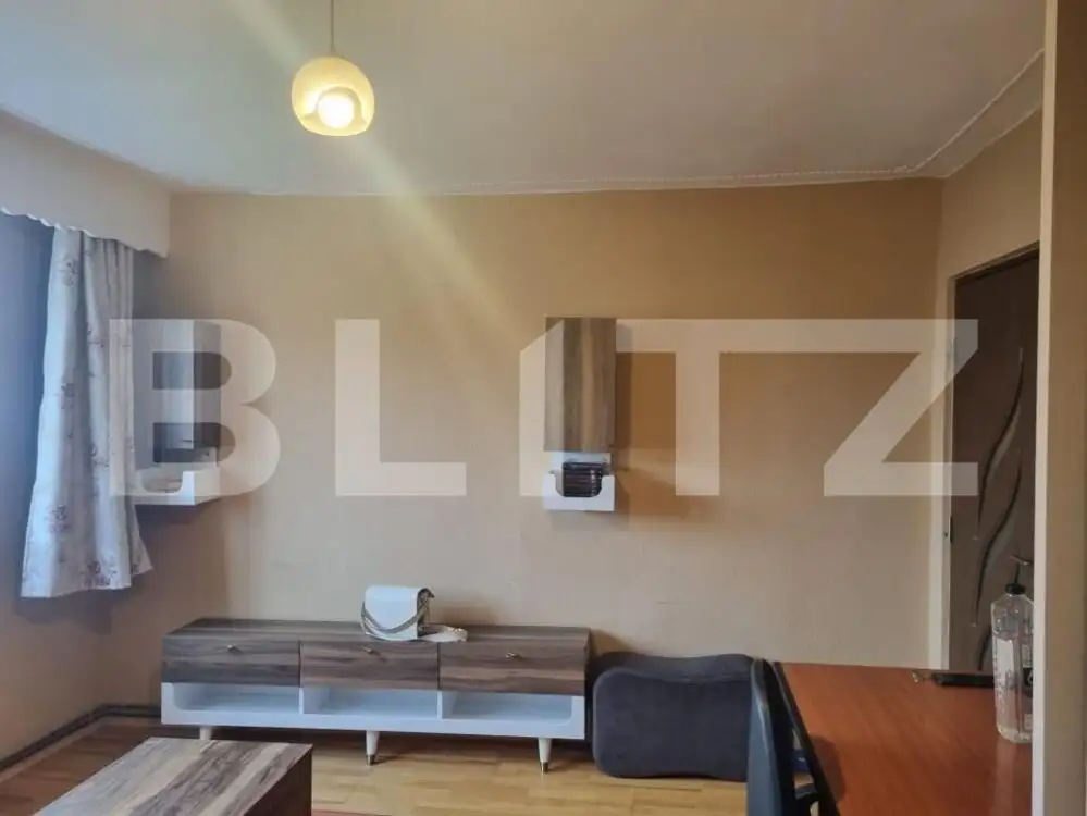 Apartament 2 camere decomandate, 40 mp, etaj intermediar, zona BIG 