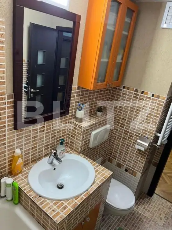 Anunț Vânzare Apartament 3 Camere Decomandat - Zona Rogerius etaj 2