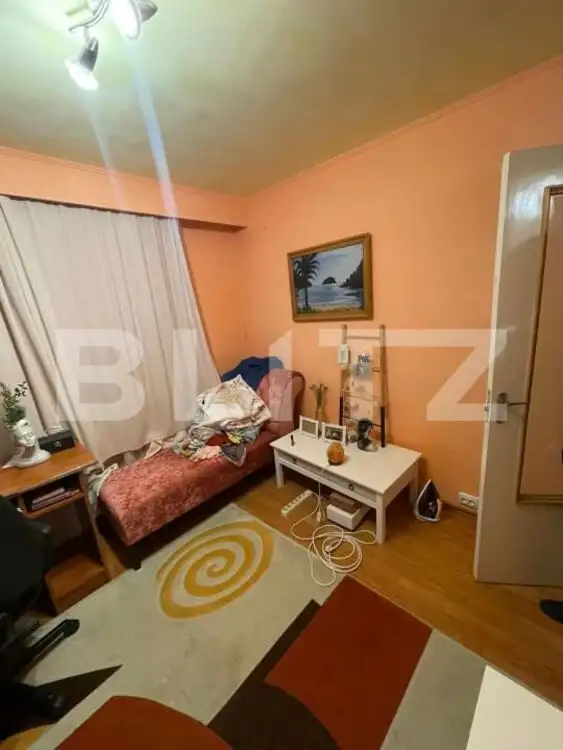 Apartament de vanzare cu 3 camere, 70 mp, zona Micro 16