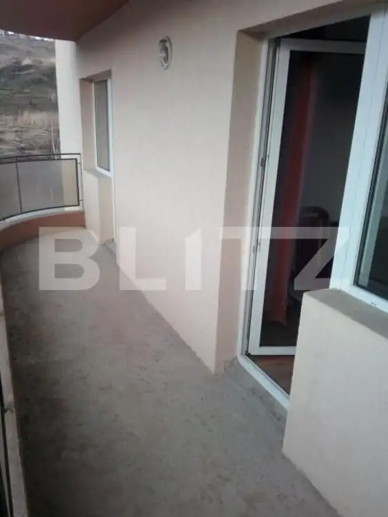 Apartament 2 camere, 58 mp, 2 balcoane de 17 mp, boxa si parcare, zona Campului