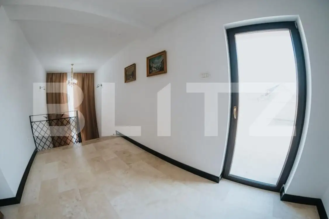 Vila exclusivistă de vânzare, 6 camere, 450 mp, zona Nufarul