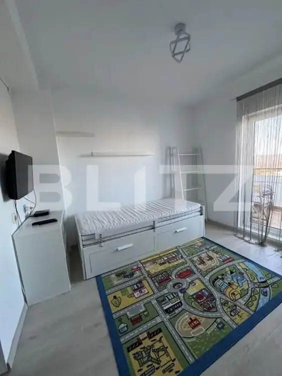 Apartament cu 3 camere, open space, 65 mp,  balcon, zona MOL Calea Turzii