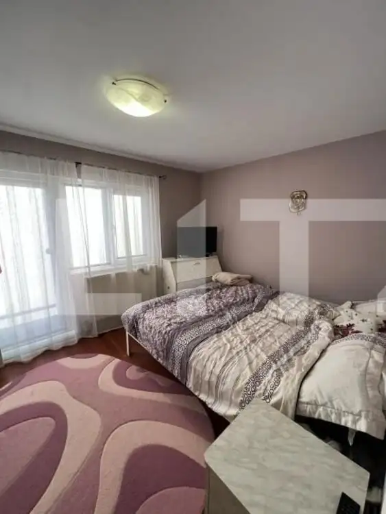 Apartament cu 3 Camere pe Strada Maciesului