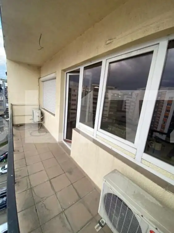 Apartament 2 camere, 54mp cu balcon, terasa 37mp, parcare, S-V,zona Petrom Baciu