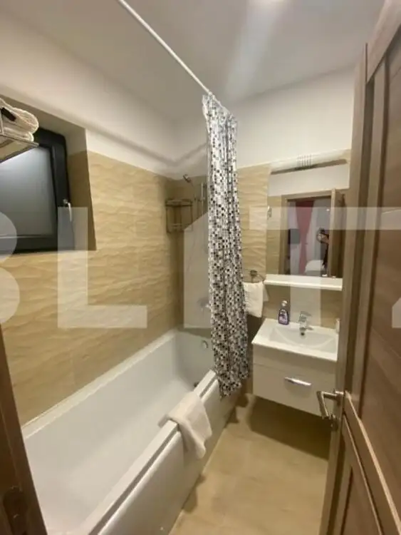 Apartament cu 3 camere, 102 mp, parcare privată, Calea București