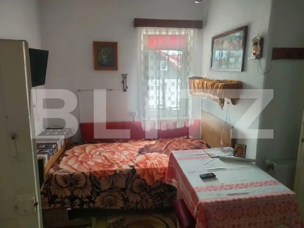 Apartament la casa, zona centrala, 100 mp utili, Radauti