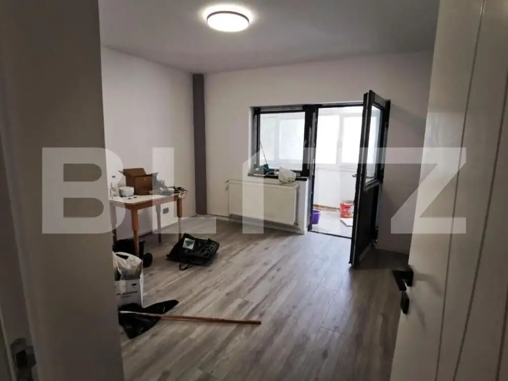 Apartament 66 mp-parter, pretabil spațiu 66 mp, vad și flux intens, zona 1 Mai