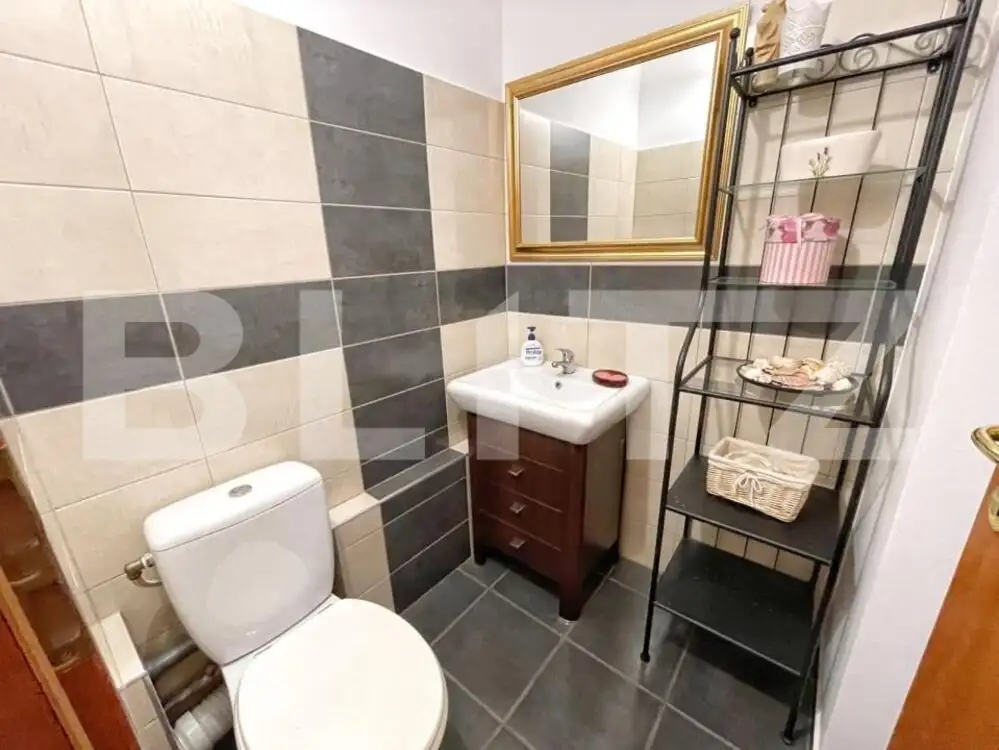 Apartament 3 camere, 75 mp, centrala termica, zona Spitalului