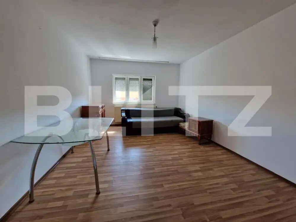 Apartament 3 camere, 70mp, zona Tolstoi