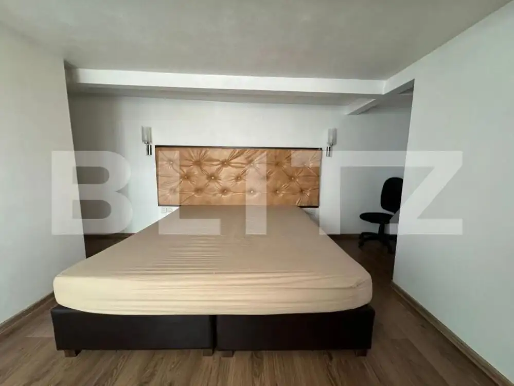 Apartament 2 camere, dispus pe 2 nivele, 40 mp, zona Stefan cel Mare