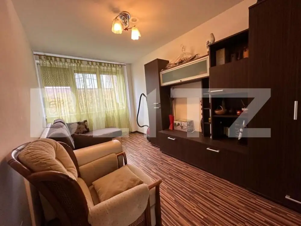 Apartament cu 3 camere, 71 mp, zona Splaiul Crisanei