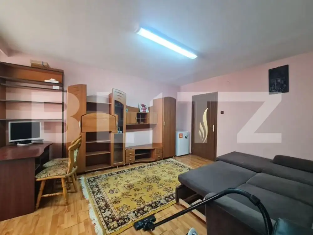 Apartament cu o camera, 28 de mp, zona Manastur - Bucegi 