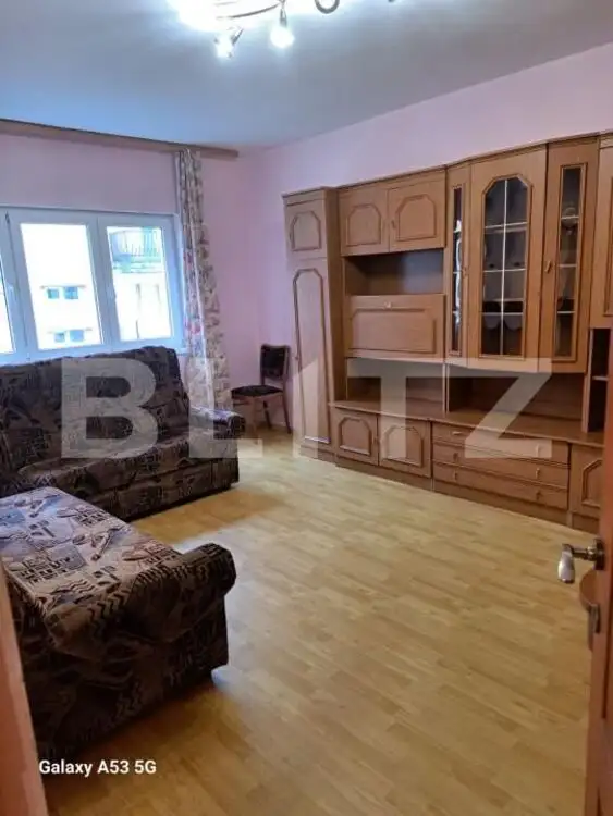 Apartament decomandat, 2 camere, 52 mp, zona Milea