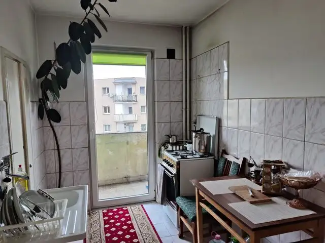 Apartament 2 Cam, Grigorescu, zona Coloane, etaj intermediar