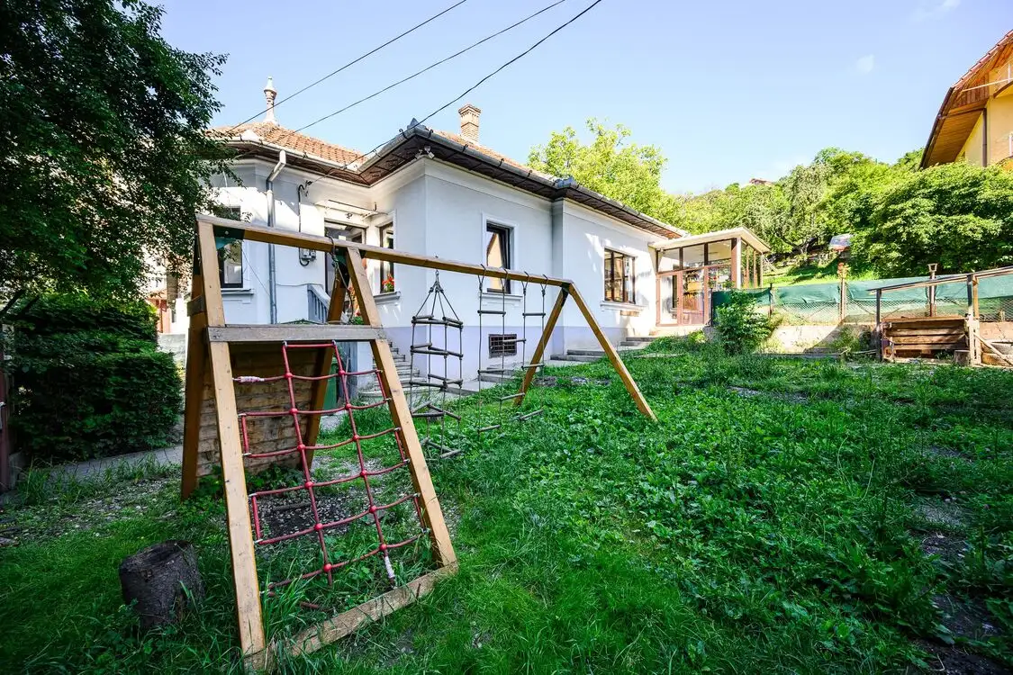 Casa 200MP cu teren de 2.050MP - Grigorescu - Str.Donath 20