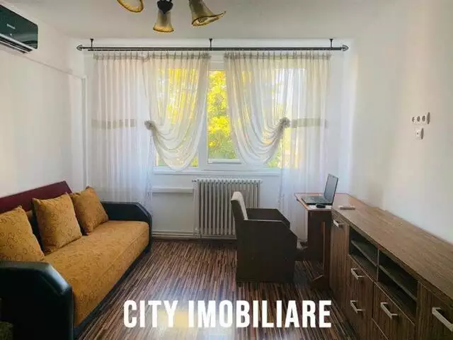 Apartament 2 camere, decomandat, mobilat, zona Garii