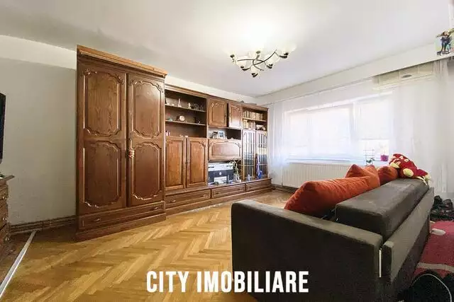Apartament 3 camere, 2 bai, decomandat, mobilat, bd. N.Titulescu