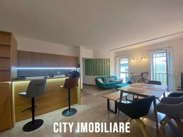 Apartament 3 camere, semidecomandat, mobilat, utilat, Andrei Muresanu