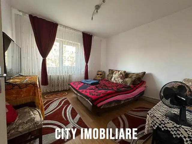 Apartament 4 camere, S 76 mp, decomandat, mobilat, Calea Florești