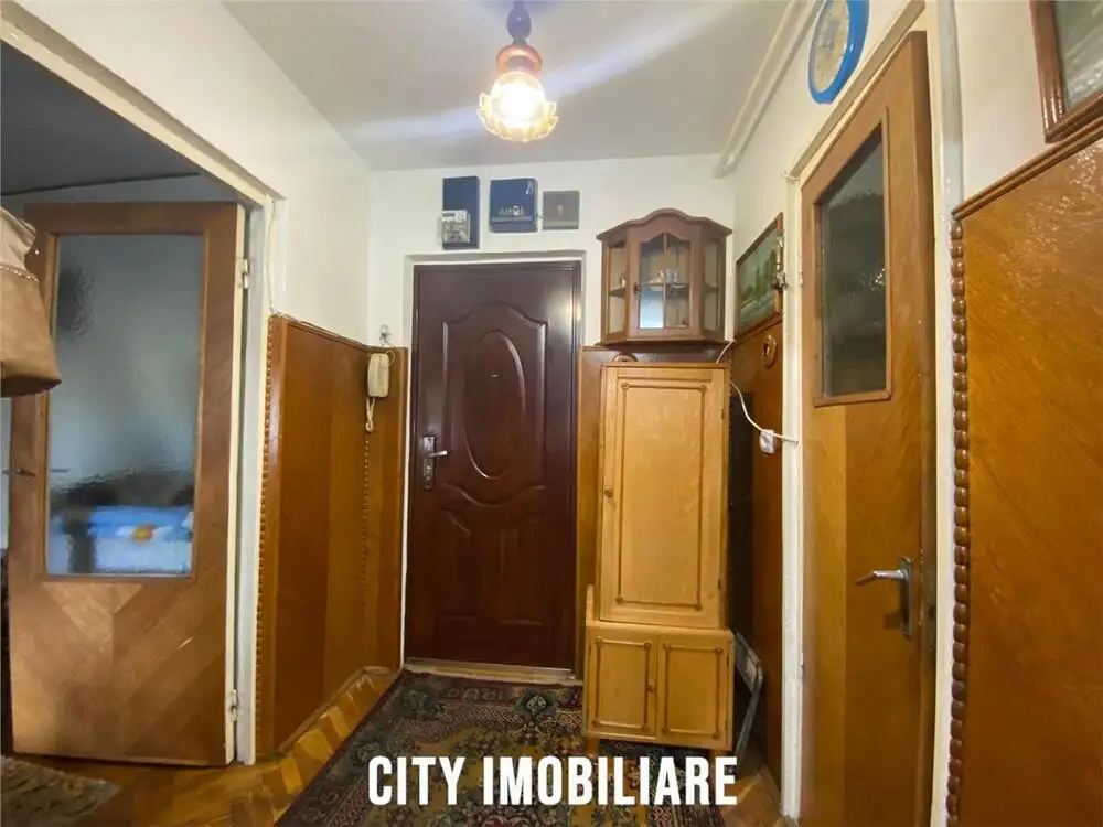 Apartament 1 camera, S 36 mp + balcon + boxa, Calea Florești