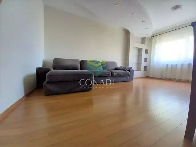 Apartament cu 3 camere