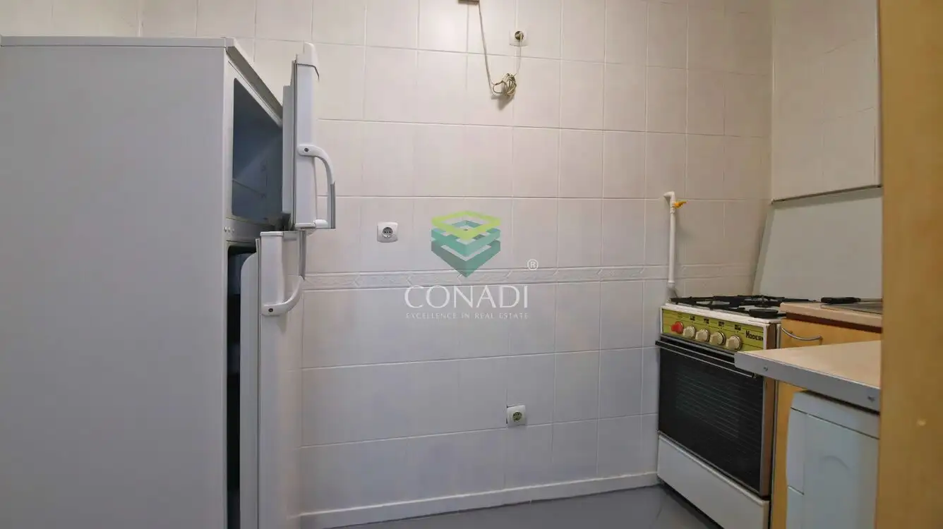 Apartament 2 camere la parter vis-a-vis de sala palatului