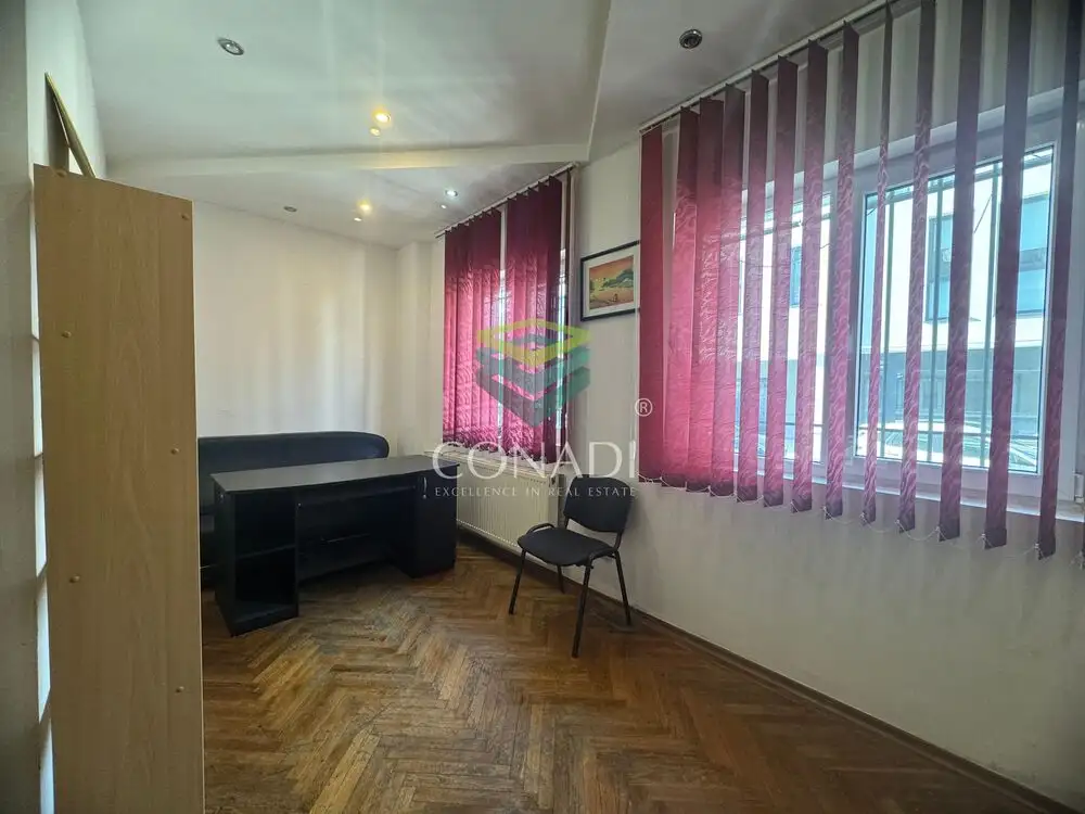 Apartament Versatil: Locuinta sau Spatiu Comercial in centru