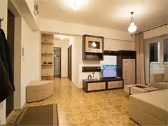 Apartament cu 3 camere in zona Titulescu/P-ta Victoriei