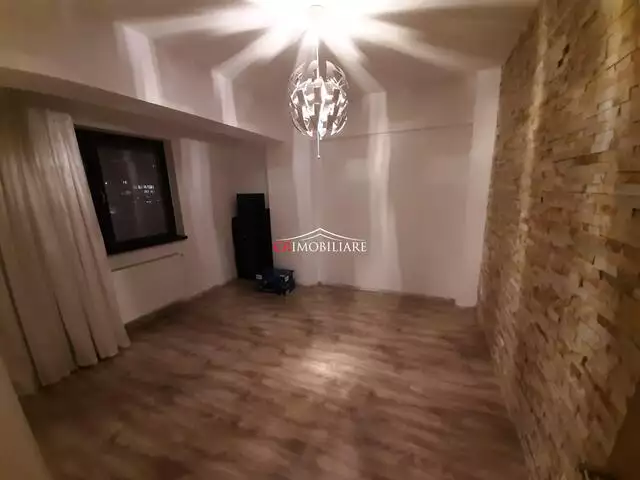 Vanzare apartament 3 camere Timpuri Noi loc de parcare inclus