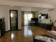 Vanzare apartamet 3 camere Tei