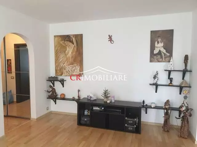 Vanzare apartament 3 camere Drumul Taberei