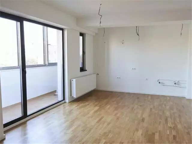 Apartament spatios 3 camere bloc nou Dacia