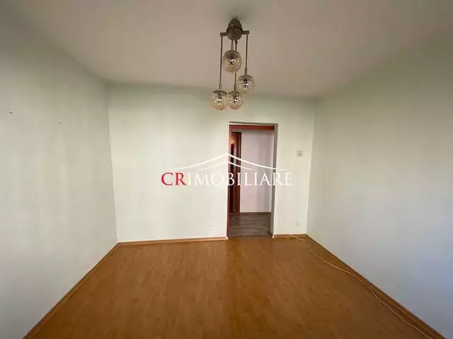 Vanzare apartament 2 camere Lujerului