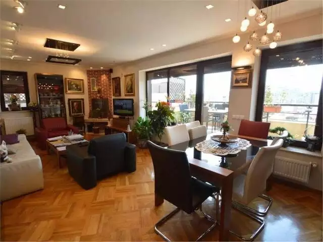 Vanzare apartament 5 camere lux Decebal Piata Muncii