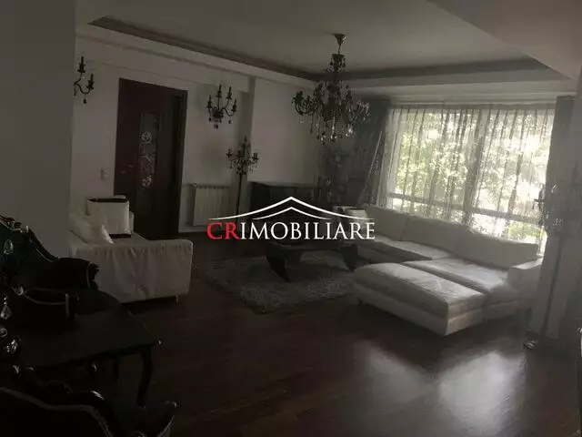 Vanzare apartament 4 camere Nordului