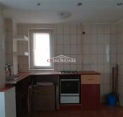 Inchiriere apartament 3 camere Aleea Teiul Doamnei