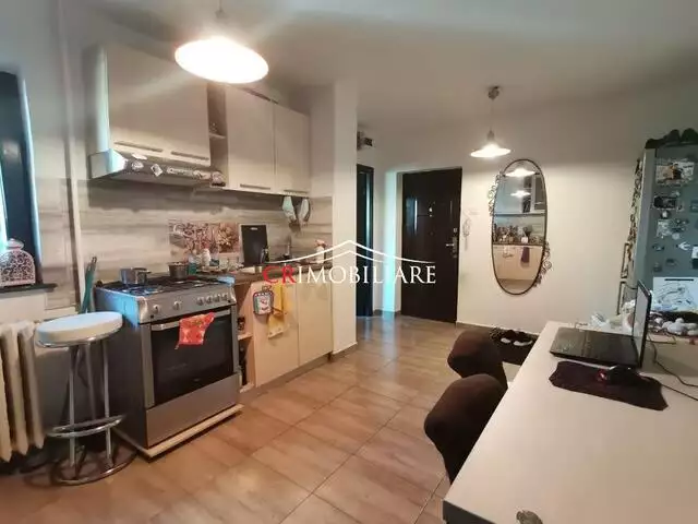 Vanzare apartament 2 camere in zona Tineretului