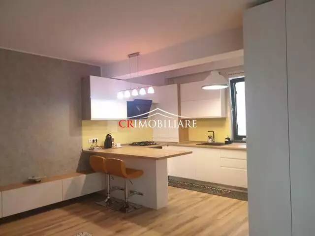 Apartament 3 camere zona Piata Regina Maria