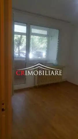 Apartament 3 camere zona Brancoveanu