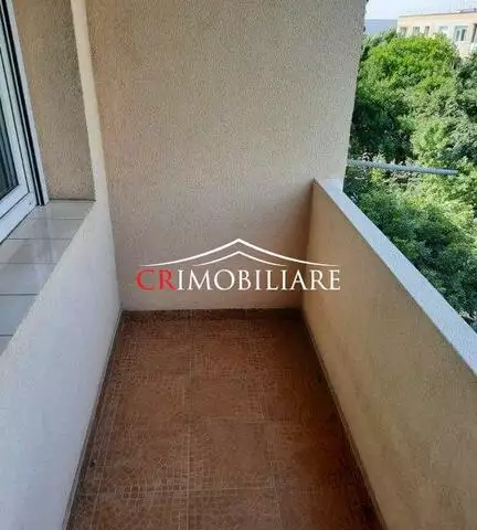 Vanzare apartament 3 camere Drumul Taberei, boxa subsol